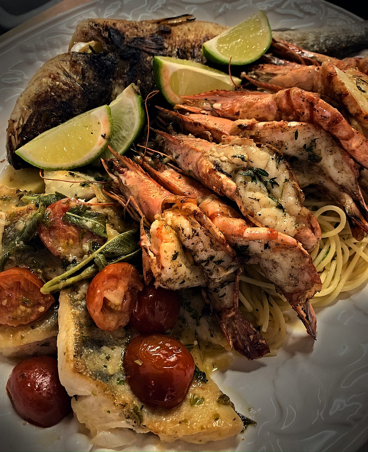 Spaghetti mit Garnelen und Fischfilet